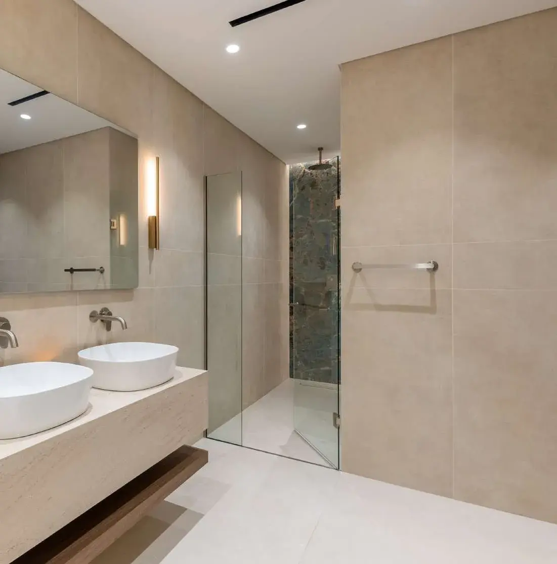 A1LA Residence, Bathroom and shower