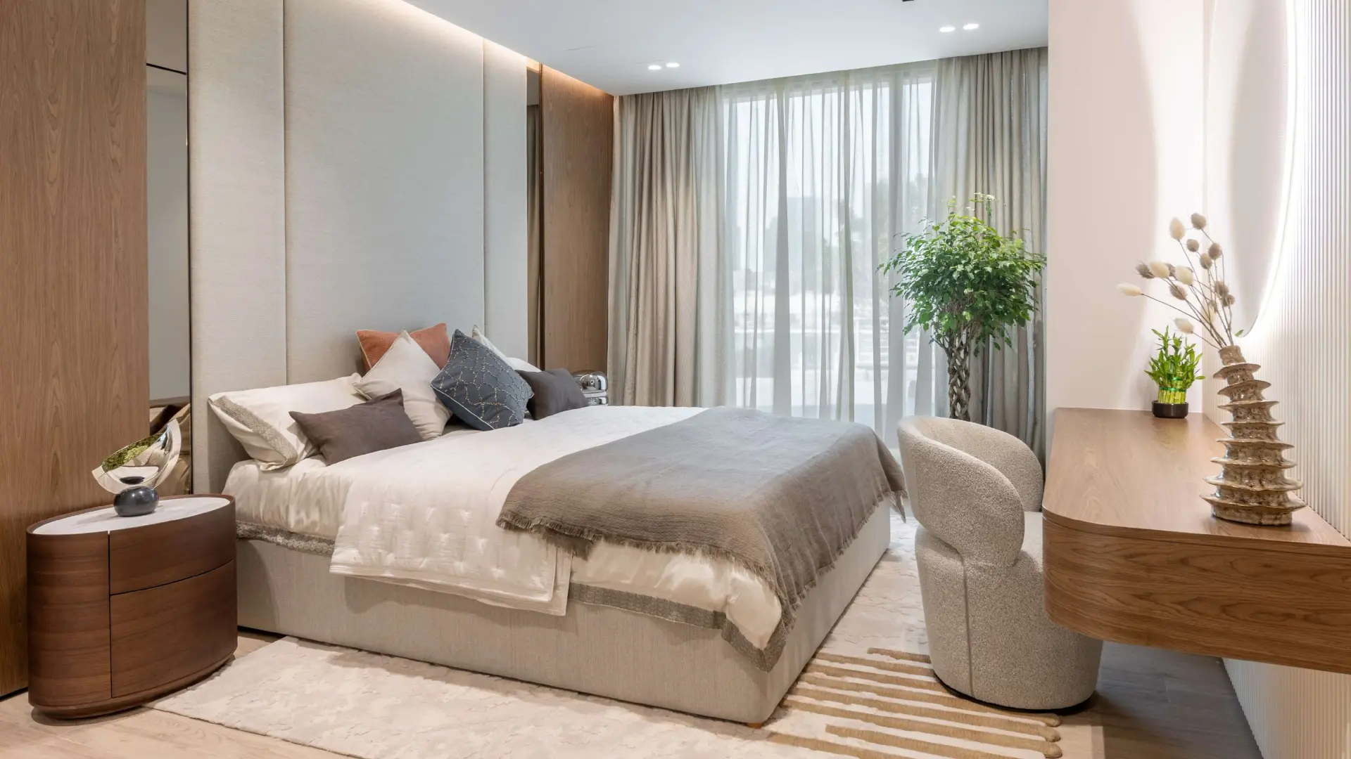 A1LA Residence, Bedroom with dressing desk