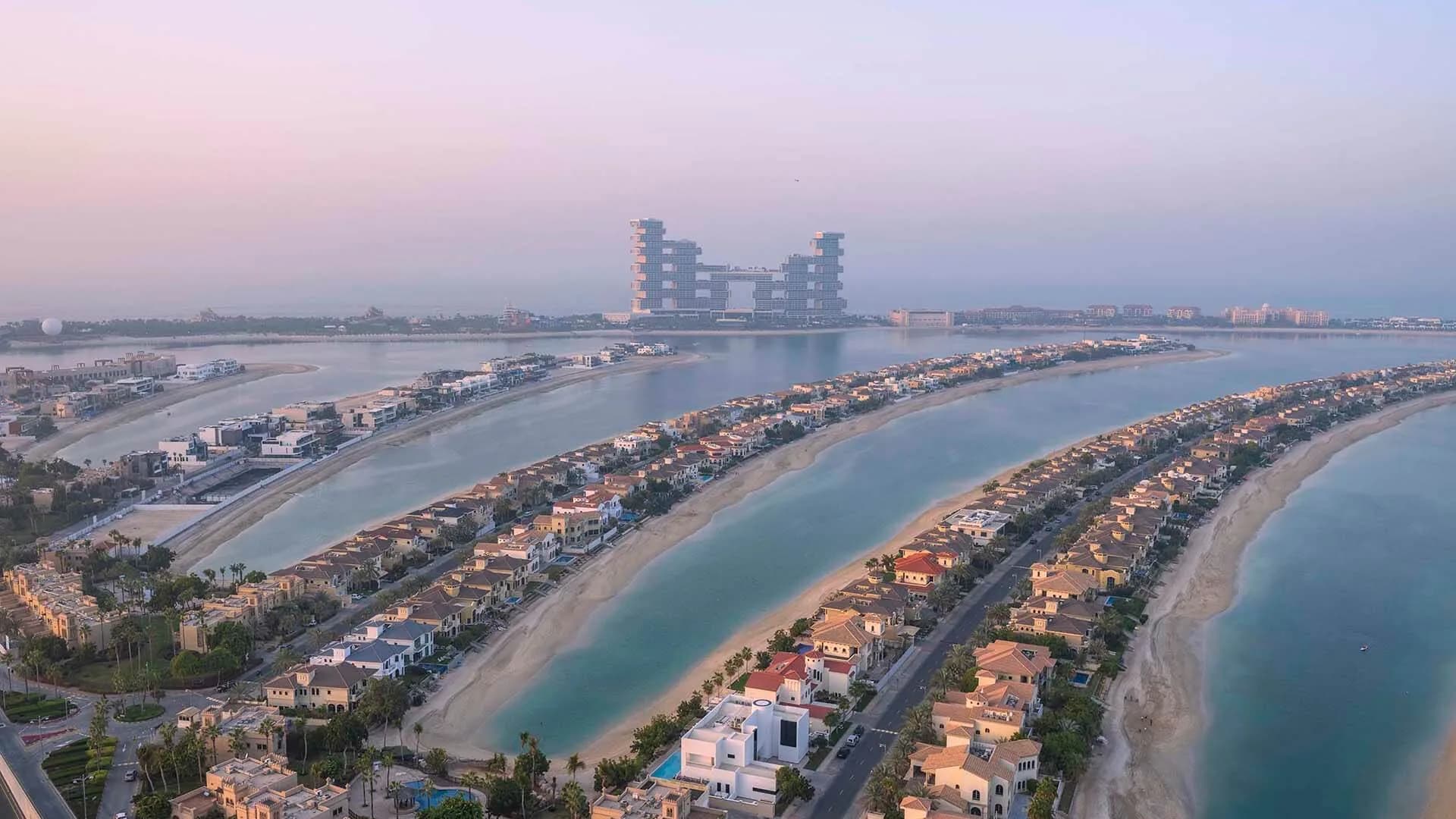 Palm Springs by Nakheel, developer Nakheel, Dubai: Palm Jumeirah fronds and crescent from the air. This photograph shows Palm Jumeirah, not the Palm Springs community.