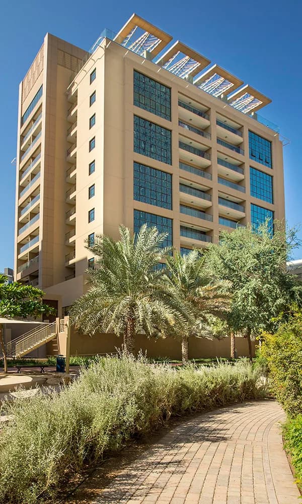 Palm Springs by Nakheel, developer Nakheel, Dubai: Golden Mile on Palm Jumeirah. This photograph shows Palm Jumeirah, not the Palm Springs community.