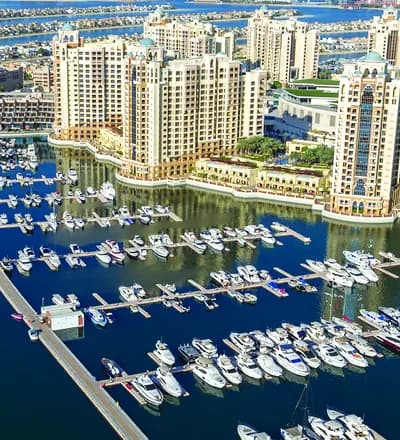 Palm Springs by Nakheel, developer Nakheel, Dubai: Marina Residences on Palm Jumeirah. This photograph shows Palm Jumeirah, not the Palm Springs community.