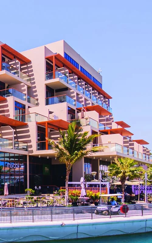 Palm Springs by Nakheel, developer Nakheel, Dubai: Palm Views residences on Palm Jumeirah. This photograph shows Palm Jumeirah, not the Palm Springs community.