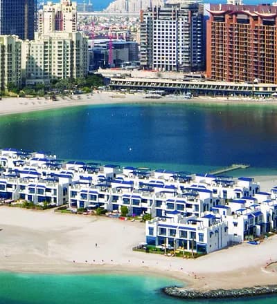Palm Springs by Nakheel, developer Nakheel, Dubai: Palma Residences on Palm Jumeirah. This photograph shows Palm Jumeirah, not the Palm Springs community.